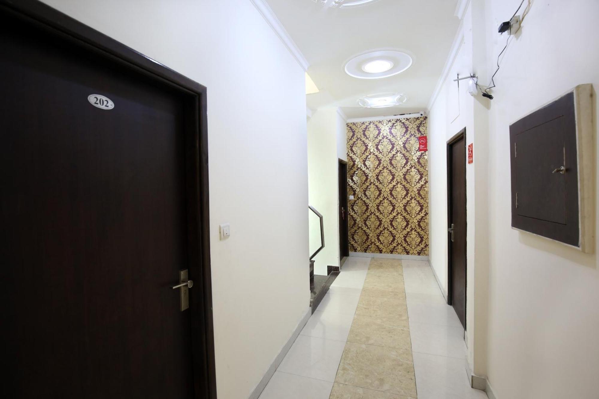 Hotel O Rich Inn Амритсар Екстериор снимка